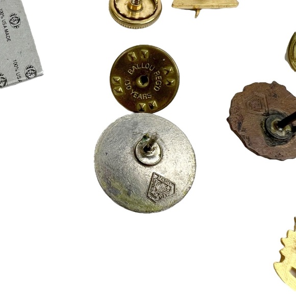 Lot of 7 Union Lapel Pins: UAW, Masonic Lodge, VFW & NAA - Picture 7 of 10